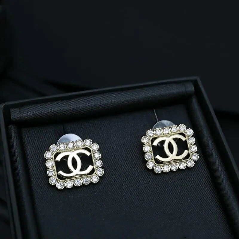 chanel boucles doreilles pour femme s_1251773